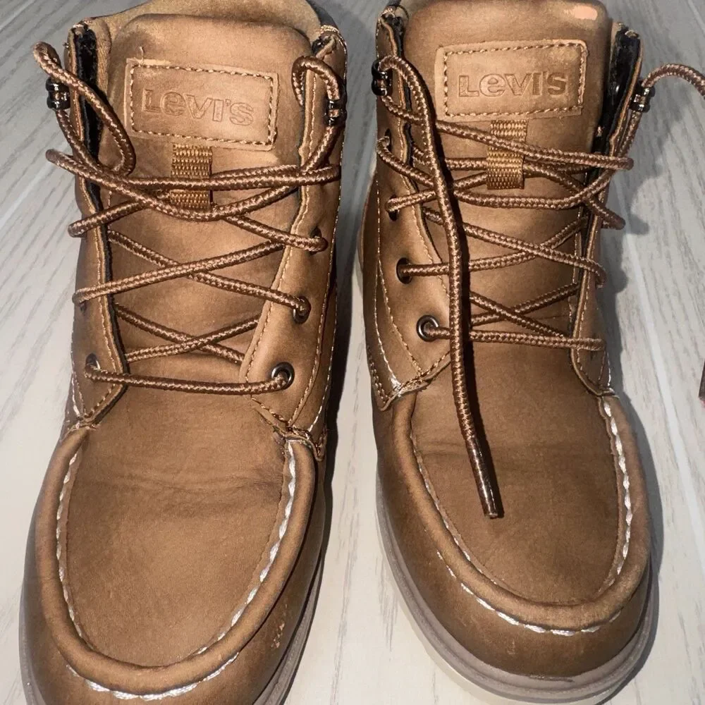 Levi's Boys Brown Lace-Up Ankle Boots Round Toe Solid Size US 1 Very Clean